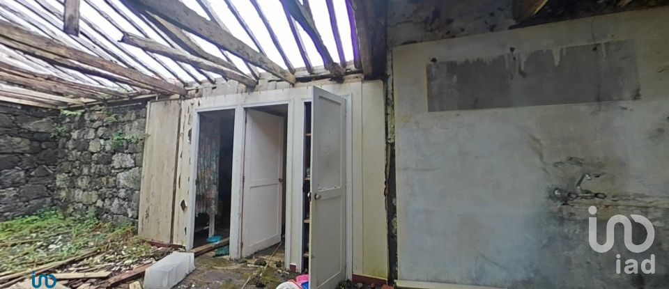 Lodge T3 in Ribeirinha of 374 m²