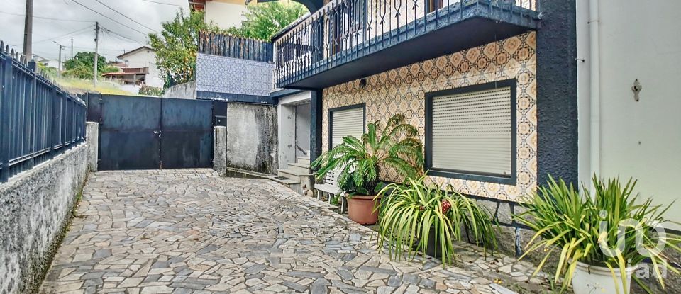 House T6 in Oliveira De Azeméis, Santiago De Riba-Ul, Ul, Macinhata Da Seixa E Madail of 197 m²