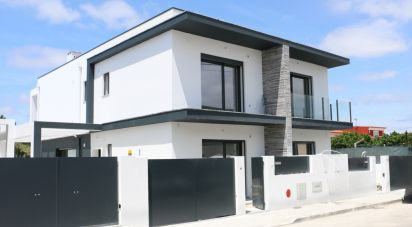 Moradia T3 em Fernão Ferro de 162 m²