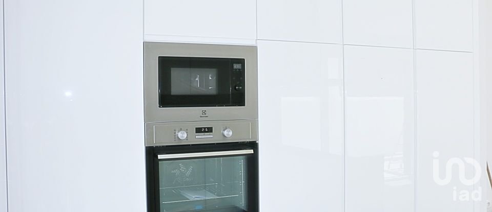 Maison T3 à Fernão Ferro de 162 m²