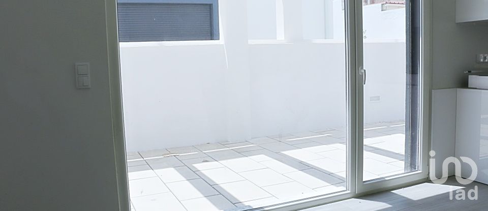 Maison T3 à Fernão Ferro de 162 m²