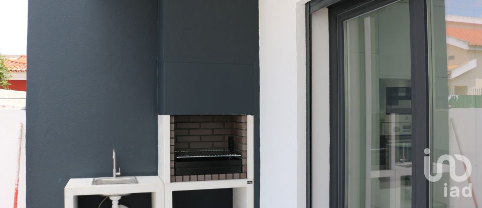 Maison T3 à Fernão Ferro de 162 m²