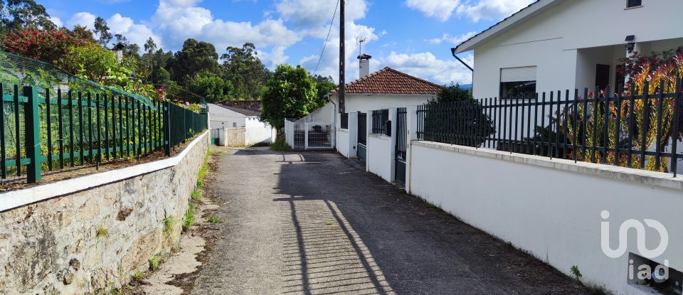 Terreno urbano em Cerdal de 850 m²