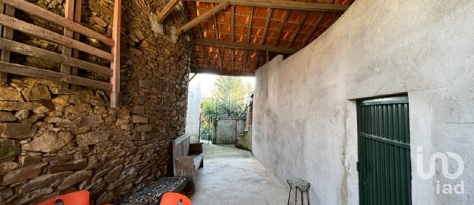 House T4 in Penas Roias of 170 m²