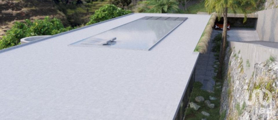 Lodge T3 in Calheta of 664 m²