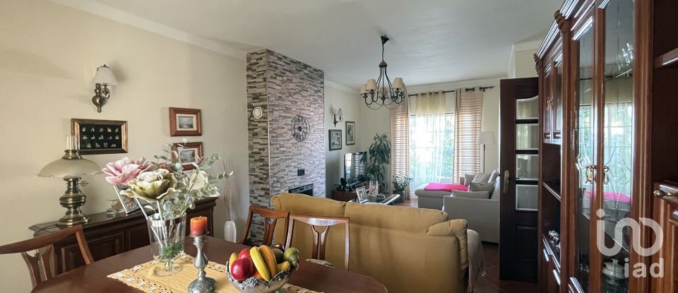 Maison traditionnelle T3 à Algoz e Tunes de 175 m²