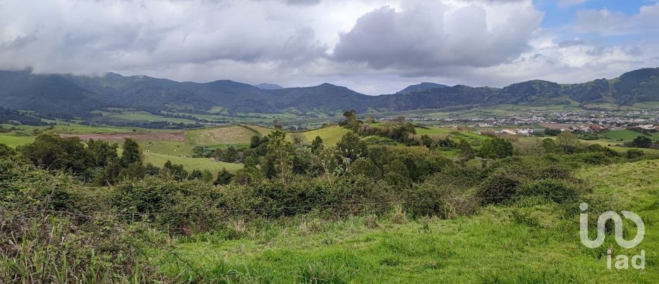 Terrain à Povoação de 142 408 m²