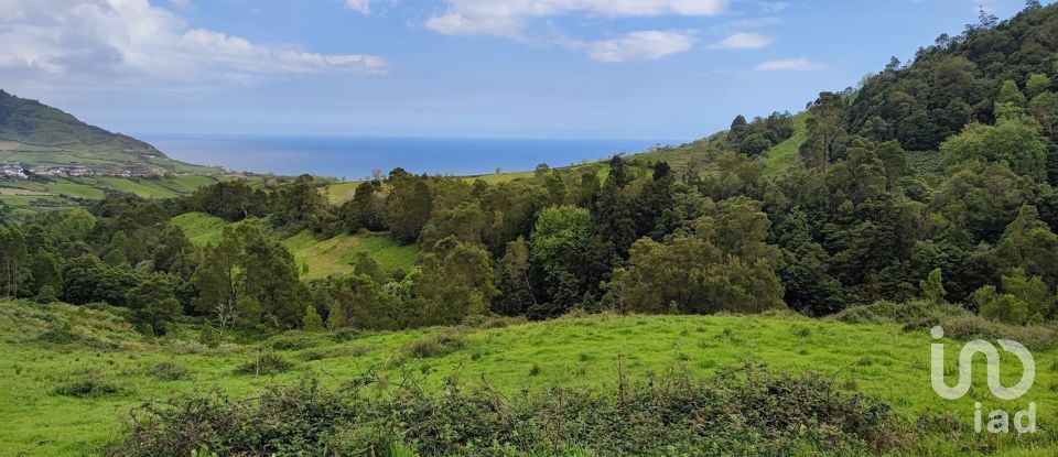 Terrain à Povoação de 142 408 m²