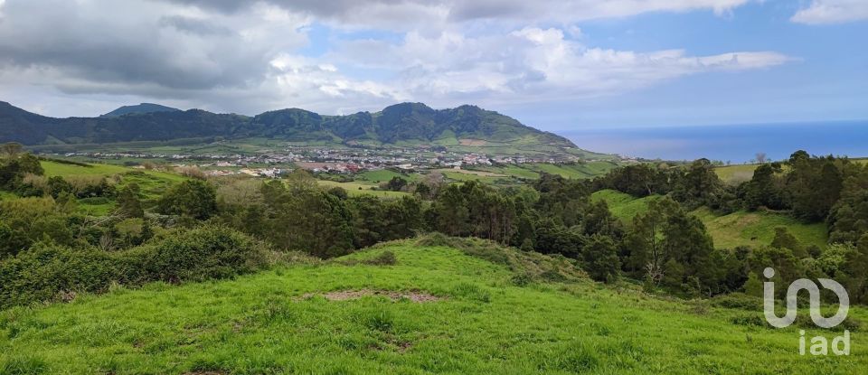 Terrain à Povoação de 142 408 m²