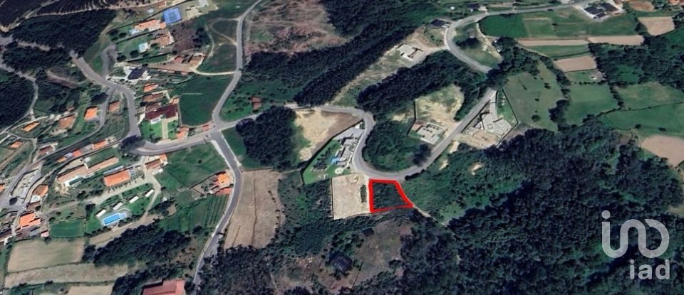 Terrain à Gandra e Taião de 850 m²