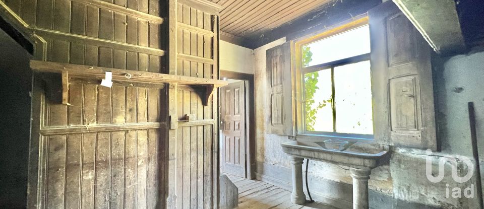 Farm T5 in Oliveira do Douro of 292 m²