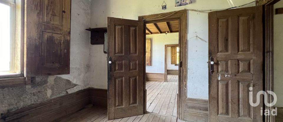 Farm T5 in Oliveira do Douro of 292 m²