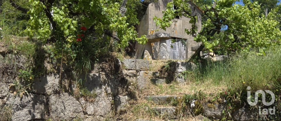 Farm T5 in Oliveira do Douro of 292 m²