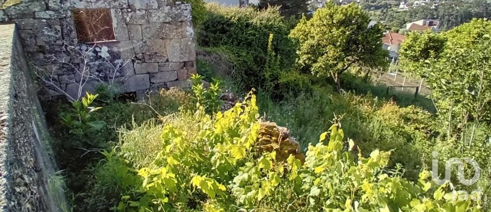 Land in Vila e Roussas of 716 m²