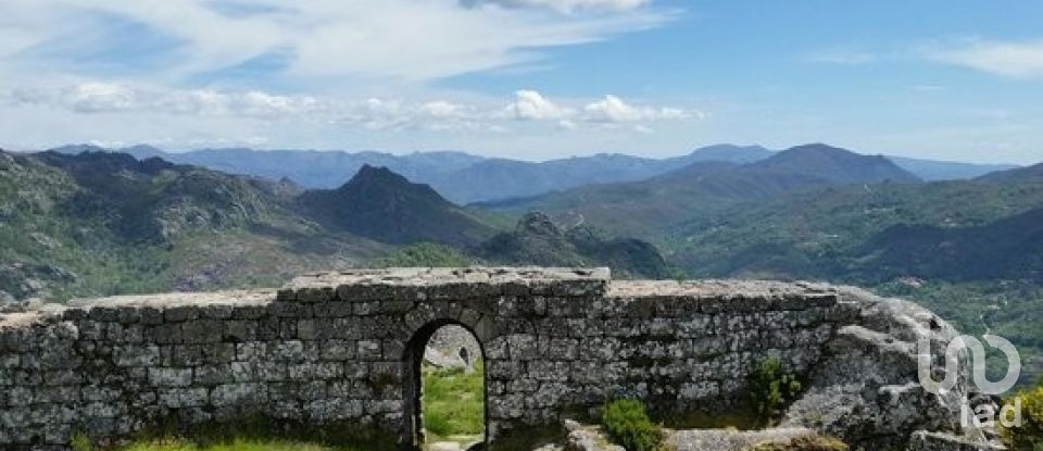 Land in Vila e Roussas of 716 m²