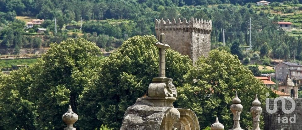 Land in Vila e Roussas of 716 m²