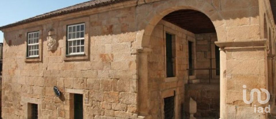 Land in Vila e Roussas of 716 m²