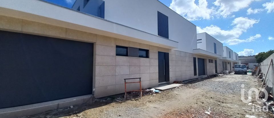 Maison T3 à Abade de Neiva de 308 m²