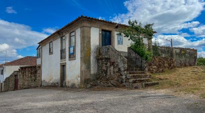 House T3 in Cótimos of 498 m²