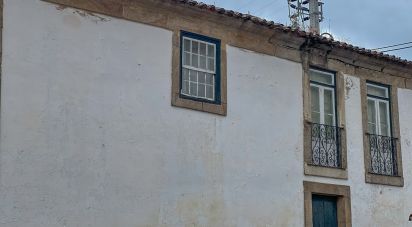 House T3 in Cótimos of 498 m²