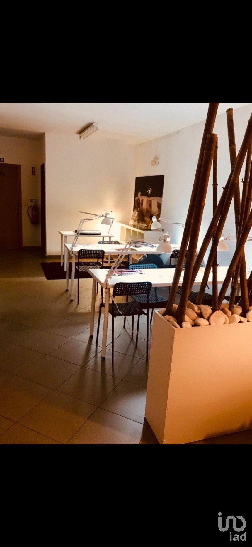 Boutique/Local commercial à Areosa de 160 m²