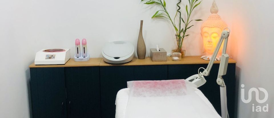 Boutique/Local commercial à Areosa de 160 m²