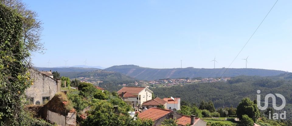 Casa tradicional T2 em Lorvão de 140 m²