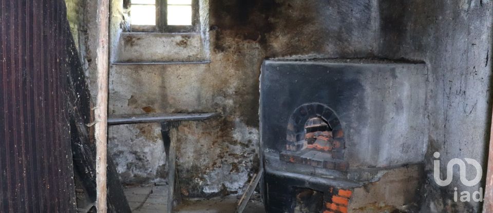 Casa tradicional T2 em Lorvão de 140 m²