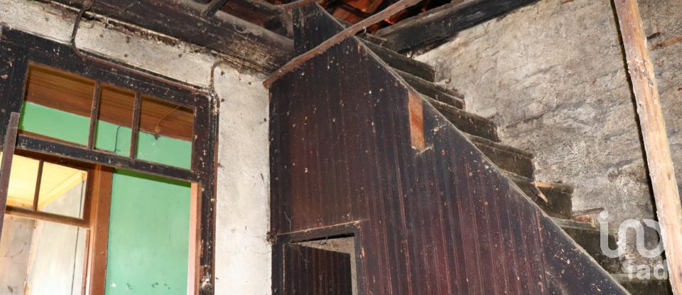 Casa tradicional T2 em Lorvão de 140 m²