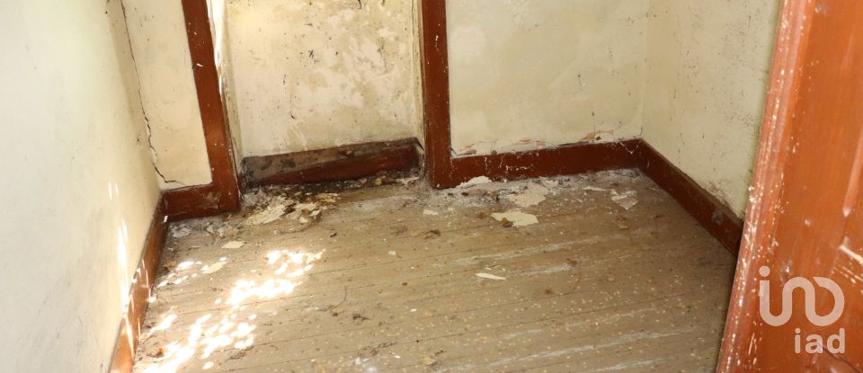 Casa tradicional T2 em Lorvão de 140 m²