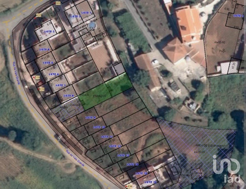 Terrain à Vila de Cucujães de 315 m²