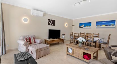 Maison traditionnelle T4 à Lagoa e Carvoeiro de 221 m²