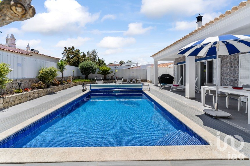 Casa tradicional T4 em Lagoa e Carvoeiro de 221 m²