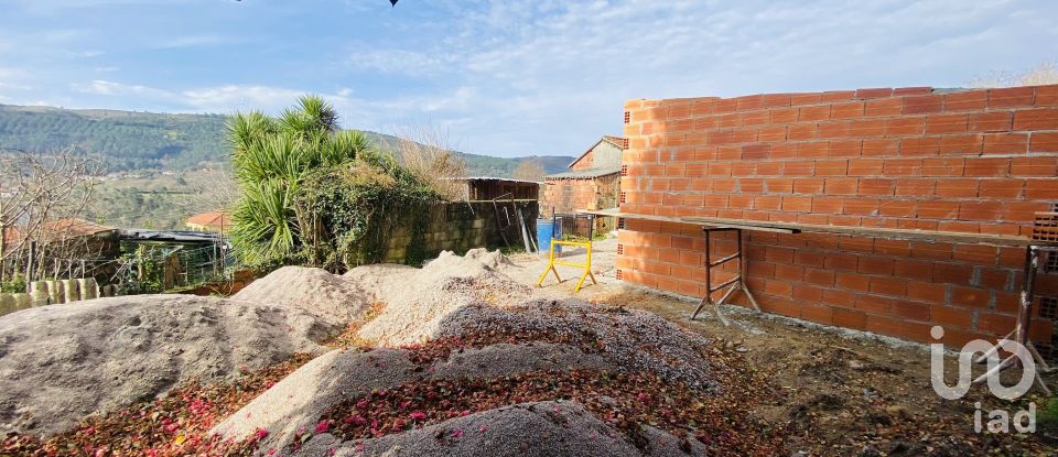 Village house T2 in Candemil e Gondar of 112 m²