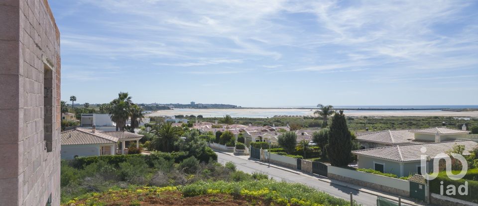 House T5 in Odiáxere of 630 m²