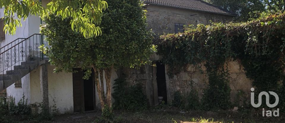 Casa T3 em Correlhã de 250 m²