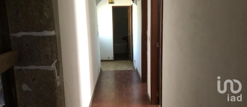 Casa T3 em Correlhã de 250 m²