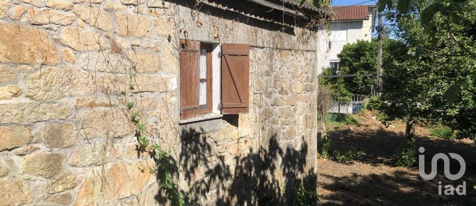 Casa T3 em Correlhã de 250 m²