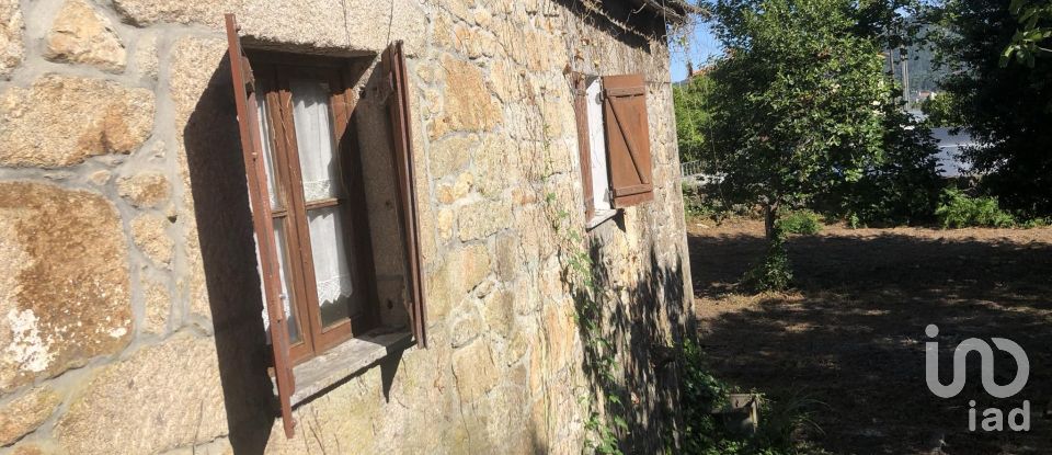 Casa T3 em Correlhã de 250 m²