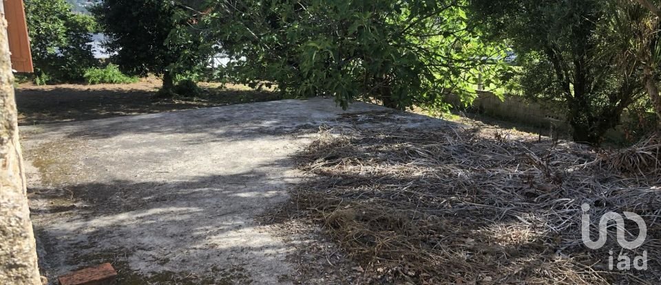 Casa T3 em Correlhã de 250 m²