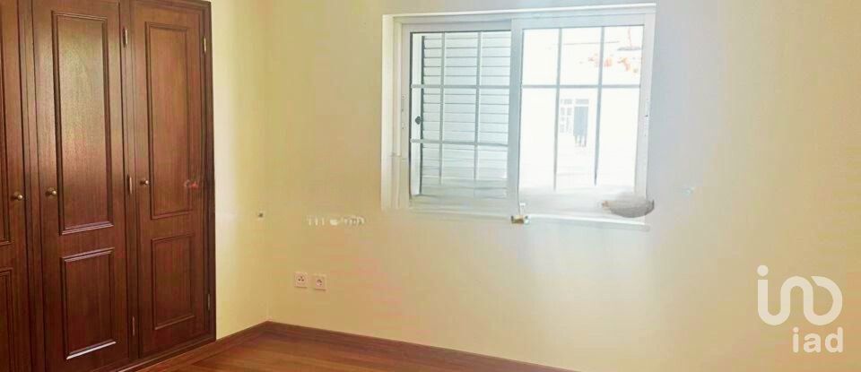 Moradia T4 em São lourenço do bairro de 287 m²