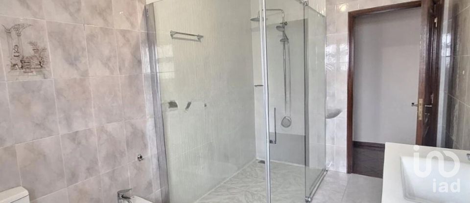 Moradia T4 em São lourenço do bairro de 287 m²