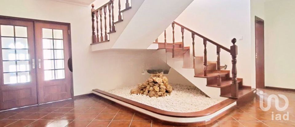 Moradia T4 em São lourenço do bairro de 287 m²