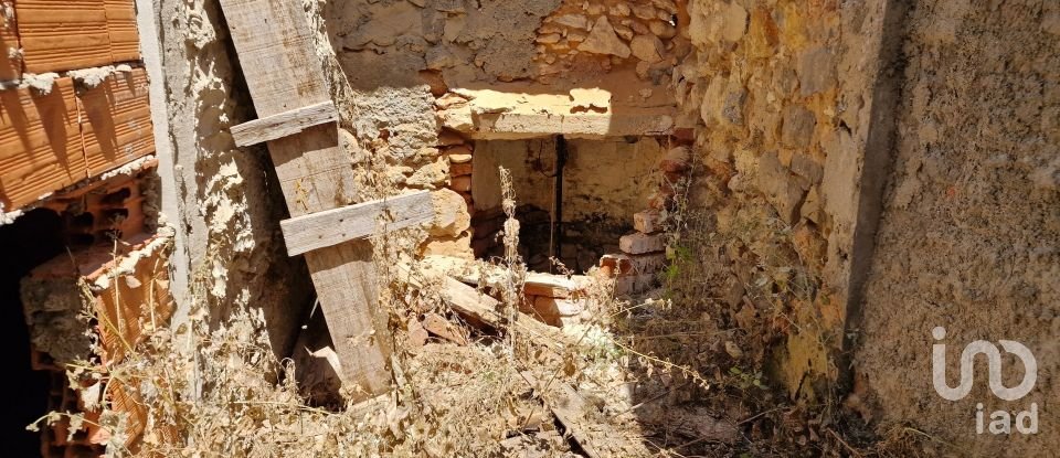 Moradia T2 em Faro (Sé e São Pedro) de 57 m²