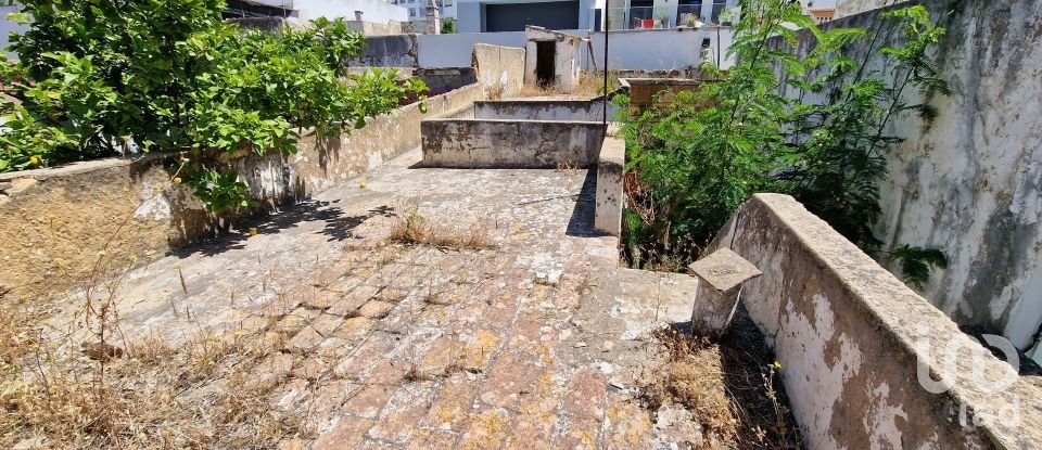 Moradia T2 em Faro (Sé e São Pedro) de 57 m²