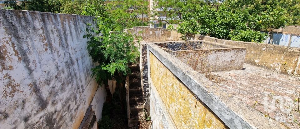 Moradia T2 em Faro (Sé e São Pedro) de 57 m²