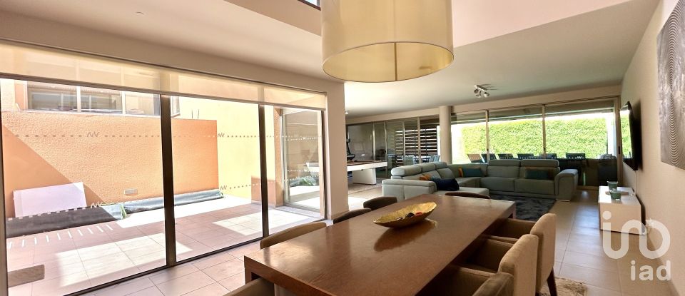 Moradia T4 em Guia de 237 m²