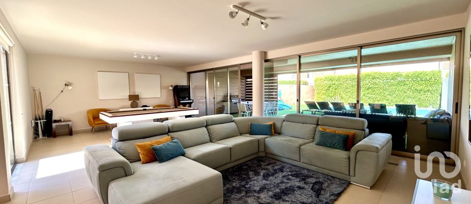 Moradia T4 em Guia de 237 m²