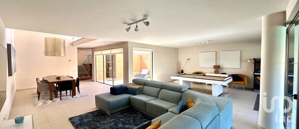 Moradia T4 em Guia de 237 m²