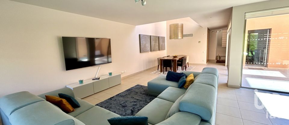 Moradia T4 em Guia de 237 m²